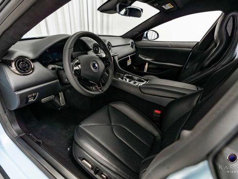 New 2025 Karma Revero Luxury image 29