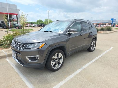 Used 2021 Jeep Compass Limited AWD/4WD image 3