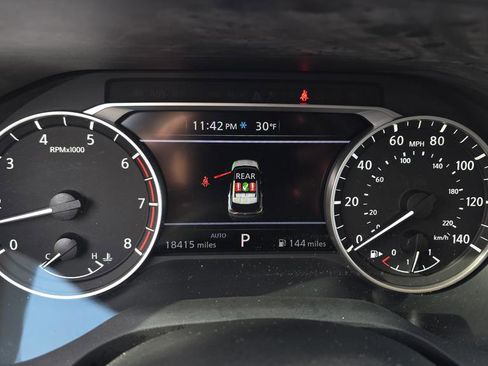 Used 2023 Nissan Rogue SV w/ SV Premium B Package image 19