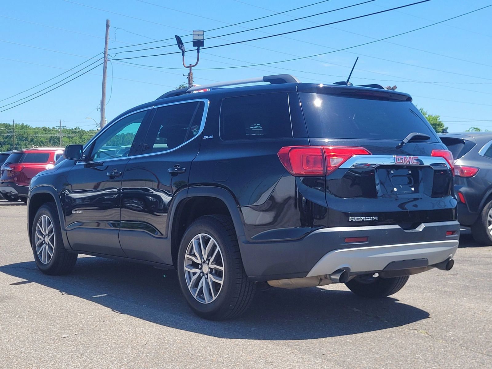 Used 2017 GMC Acadia SLE w/ Driver Alert Package I FWD image 13