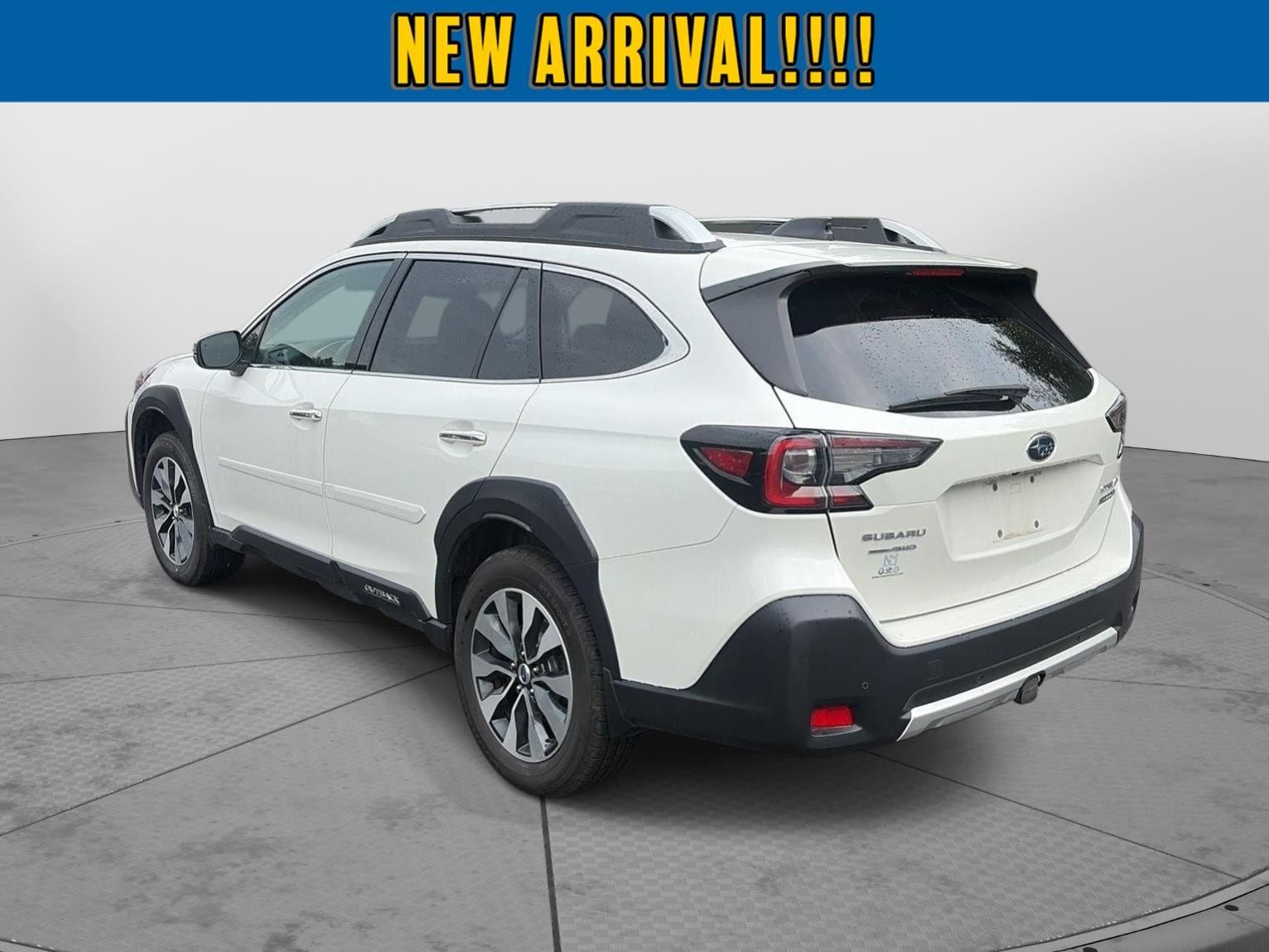 Used 2023 Subaru Outback Touring XT w/ Tech Package 2 AWD/4WD image 6