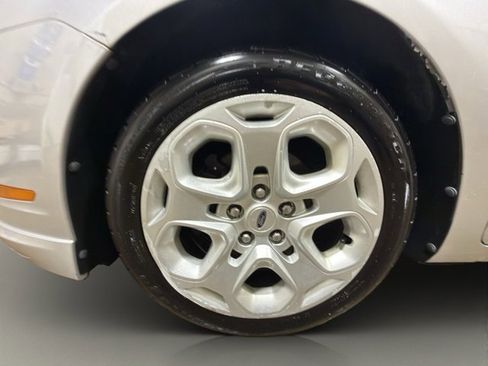 Used 2011 Ford Fusion SE image 25