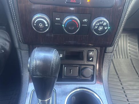 Used 2016 Chevrolet Traverse LT image 21