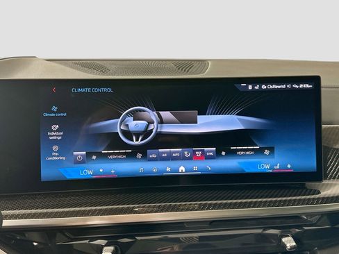 Used 2026 BMW X7 M60i image 25