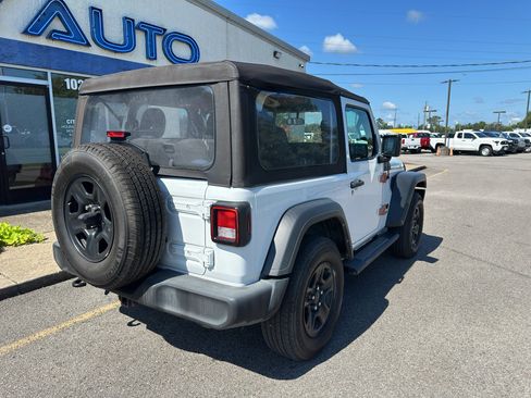 Used 2021 Jeep Wrangler Sport AWD/4WD image 4