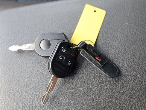 Used 2012 Ford F150 Raptor w/ Raptor Luxury Pkg image 12