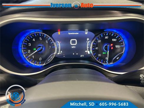 New 2026 Chrysler Pacifica Select image 16