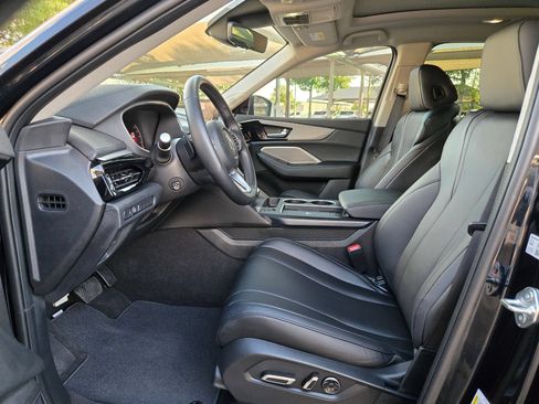 Used 2025 Acura MDX SH-AWD image 10