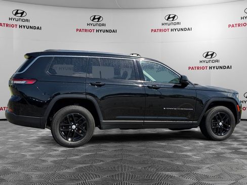 Used 2023 Jeep Grand Cherokee L Laredo RWD image 2