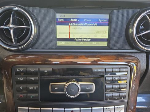 Used 2013 Mercedes-Benz SLK 250 image 20