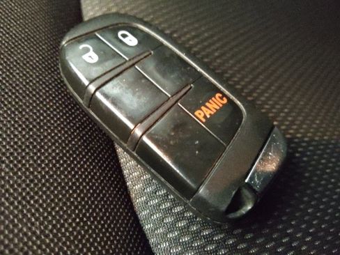 Used 2020 Jeep Renegade Sport w/ Sport Appearance Group FWD image 32