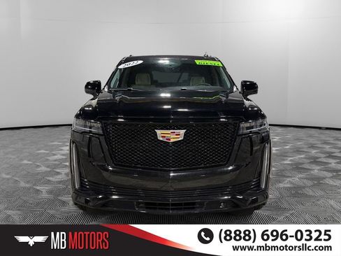 Used 2022 Cadillac Escalade Sport Platinum image 11