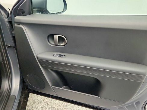 Used 2025 Hyundai Ioniq 5 SEL image 23