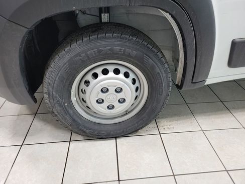 Used 2024 RAM ProMaster 2500 image 25