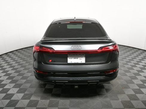 Used 2024 Audi Q8 e-tron Premium image 27