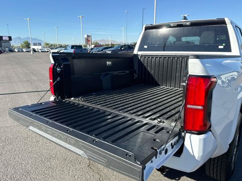 New 2026 Toyota Tacoma SR5 AWD/4WD image 12