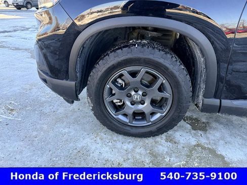 Used 2023 Honda Pilot TrailSport image 10