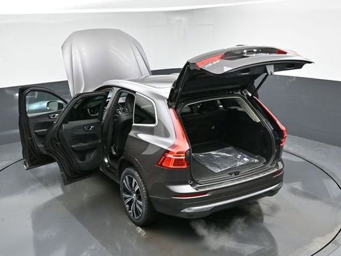 Used 2022 Volvo XC60 B5 Inscription w/ Advanced Package image 44