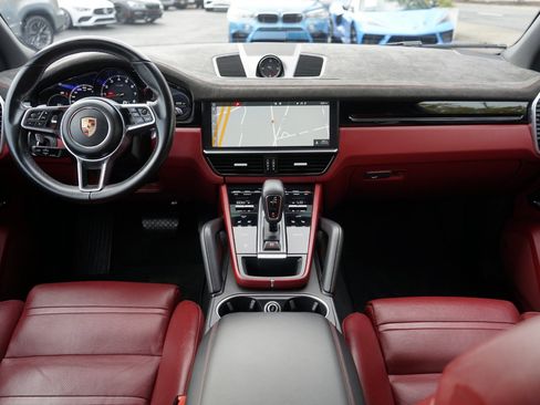 Used 2019 Porsche Cayenne image 16