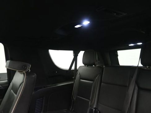 Used 2023 GMC Yukon XL SLT image 20