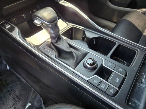Used 2021 Kia Sorento EX w/ Panoramic Sunroof Package FWD image 17