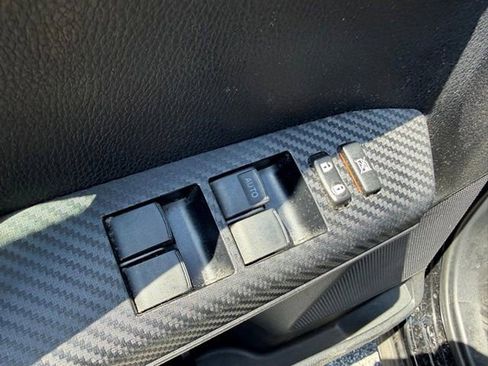 Used 2015 Toyota RAV4 XLE AWD/4WD image 11