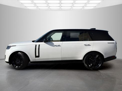 New 2026 Land Rover Range Rover Long Wheelbase SE image 8