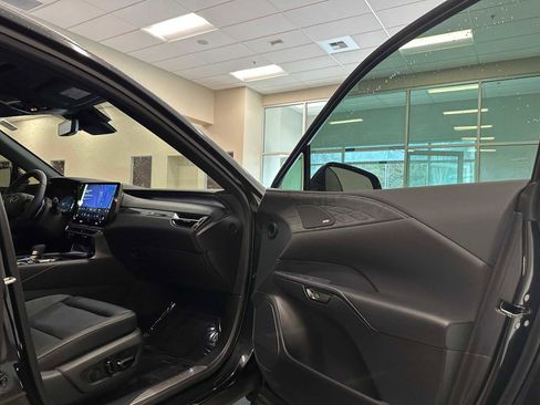 Used 2025 Lexus RX 450h AWD w/ Convenience Package image 30