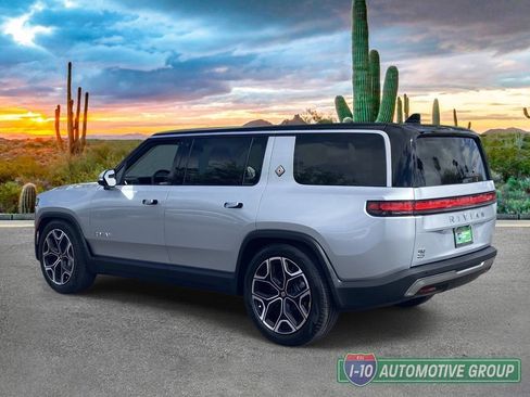 Used 2024 Rivian R1S Adventure AWD/4WD image 5