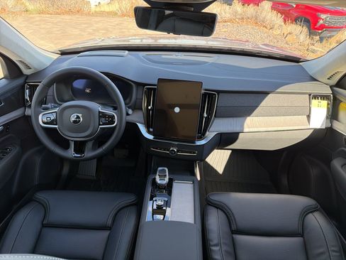 New 2026 Volvo XC90 T8 Ultra w/ Lounge Package image 8