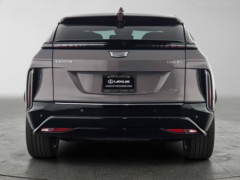 Used 2025 Cadillac Lyriq Luxury AWD/4WD image 4