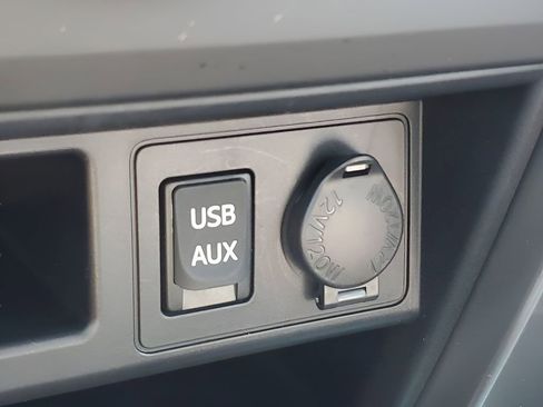 Used 2018 Toyota 4Runner SR5 image 32