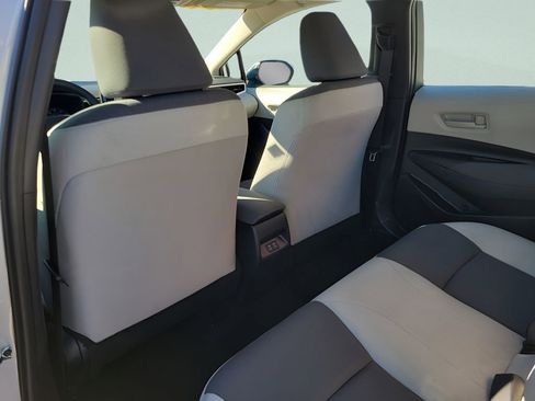 Used 2025 Toyota Corolla LE image 10