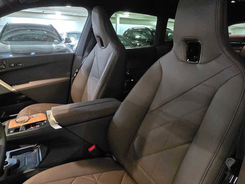 New 2026 BMW iX xDrive45 w/ Executive Package image 22