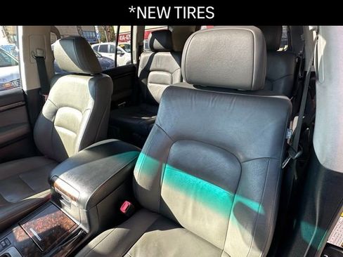 Used 2011 Toyota Land Cruiser image 2