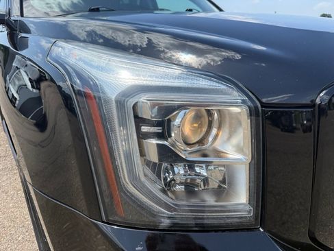 Used 2019 GMC Yukon SLT w/ Graphite Performance Edition AWD/4WD image 42