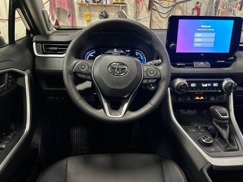 Certified 2025 Toyota RAV4 XLE Premium image 16
