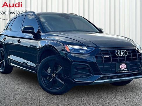 Used 2023 Audi Q5 2.0T Premium AWD/4WD image 3