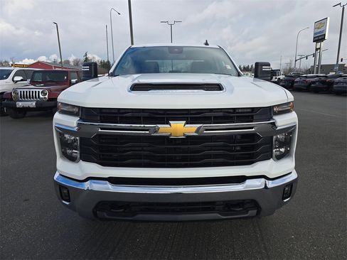 Used 2025 Chevrolet Silverado 2500 LT w/ Convenience Package image 8