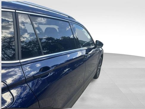 Certified 2023 Volkswagen Tiguan SE image 34