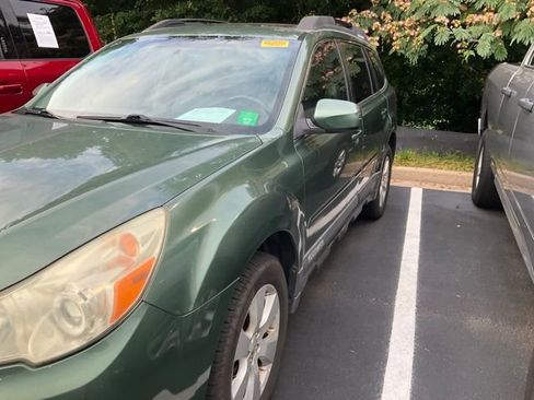 Used 2011 Subaru Outback 2.5i Limited AWD/4WD image 10