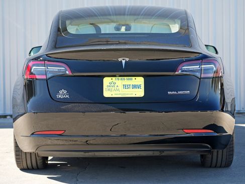 Used 2021 Tesla Model 3 Performance image 11