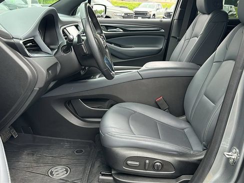 Used 2023 Buick Enclave Essence AWD/4WD image 14
