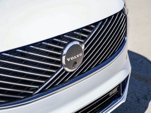 New 2026 Volvo XC90 T8 Ultra w/ Protection Package Premier AWD/4WD image 11