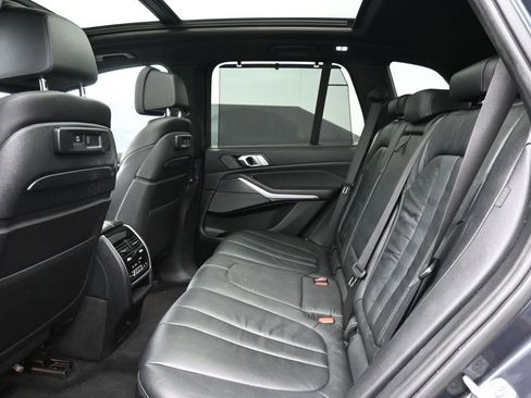Used 2019 BMW X5 xDrive50i w/ M Sport Package AWD/4WD image 23