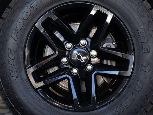 Used 2020 Chevrolet Silverado 1500 LT Trail Boss AWD/4WD image 11