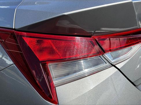 Used 2024 Hyundai Elantra SEL FWD image 22