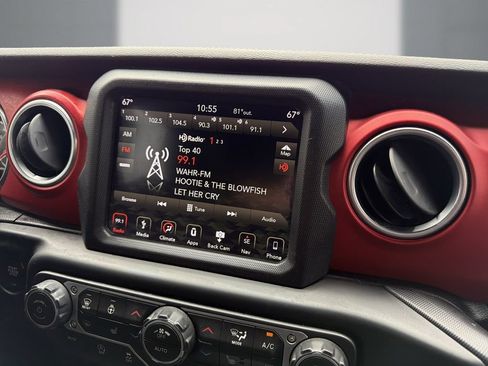 Used 2018 Jeep Wrangler Unlimited Rubicon AWD/4WD image 17