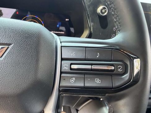 Used 2023 Chevrolet Colorado ZR2 w/ ZR2 Convenience Package III AWD/4WD image 27