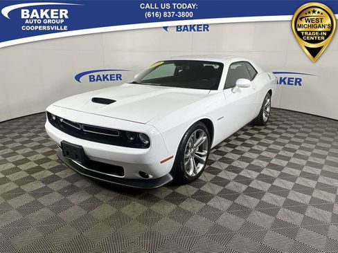 Used 2022 Dodge Challenger R/T image 1